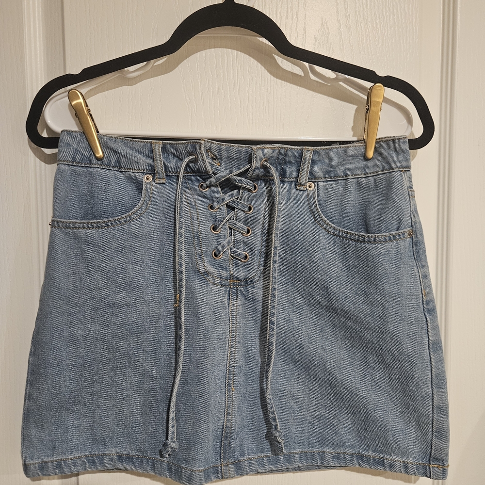 Forever 21 Y2K Light Wash Blue Denim Lace-Up Mini Skirt With Tie Front Size 26